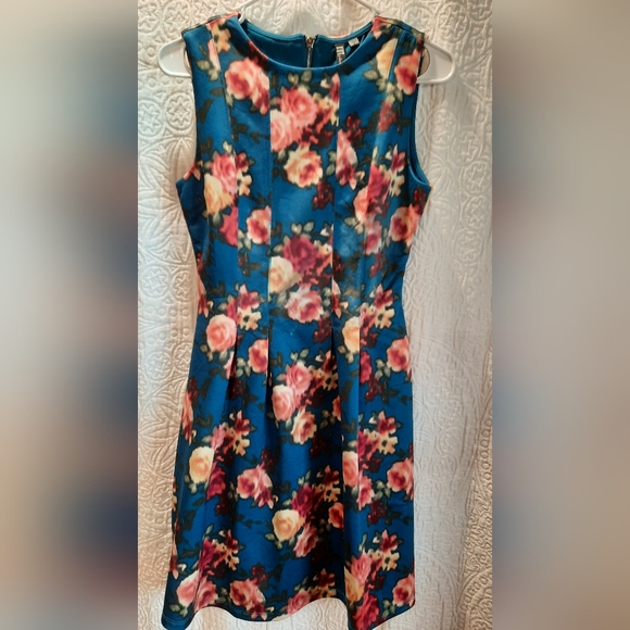 Kut from the Kloth Dresses & Skirts - Kut From The Cloth Dress Womans 2 Blue Floral Sleeveless Formal Party Whimsical